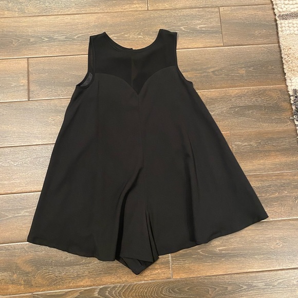 Worn once, EXCELLENT condition PeakABoo Flared Romper - Picture 6 of 16